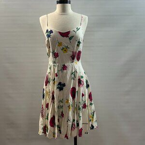 white Old Navy fit & flare sundress size medium
